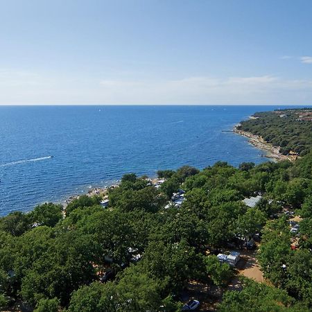 Fkk Adriatika In Fkk Solaris Naturist Resort Porec Bagian luar foto
