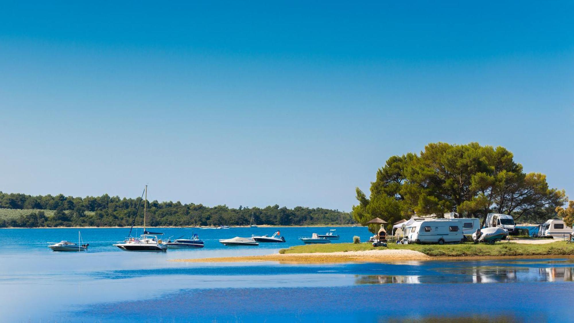 Fkk Adriatika In Fkk Solaris Naturist Resort Porec Bagian luar foto